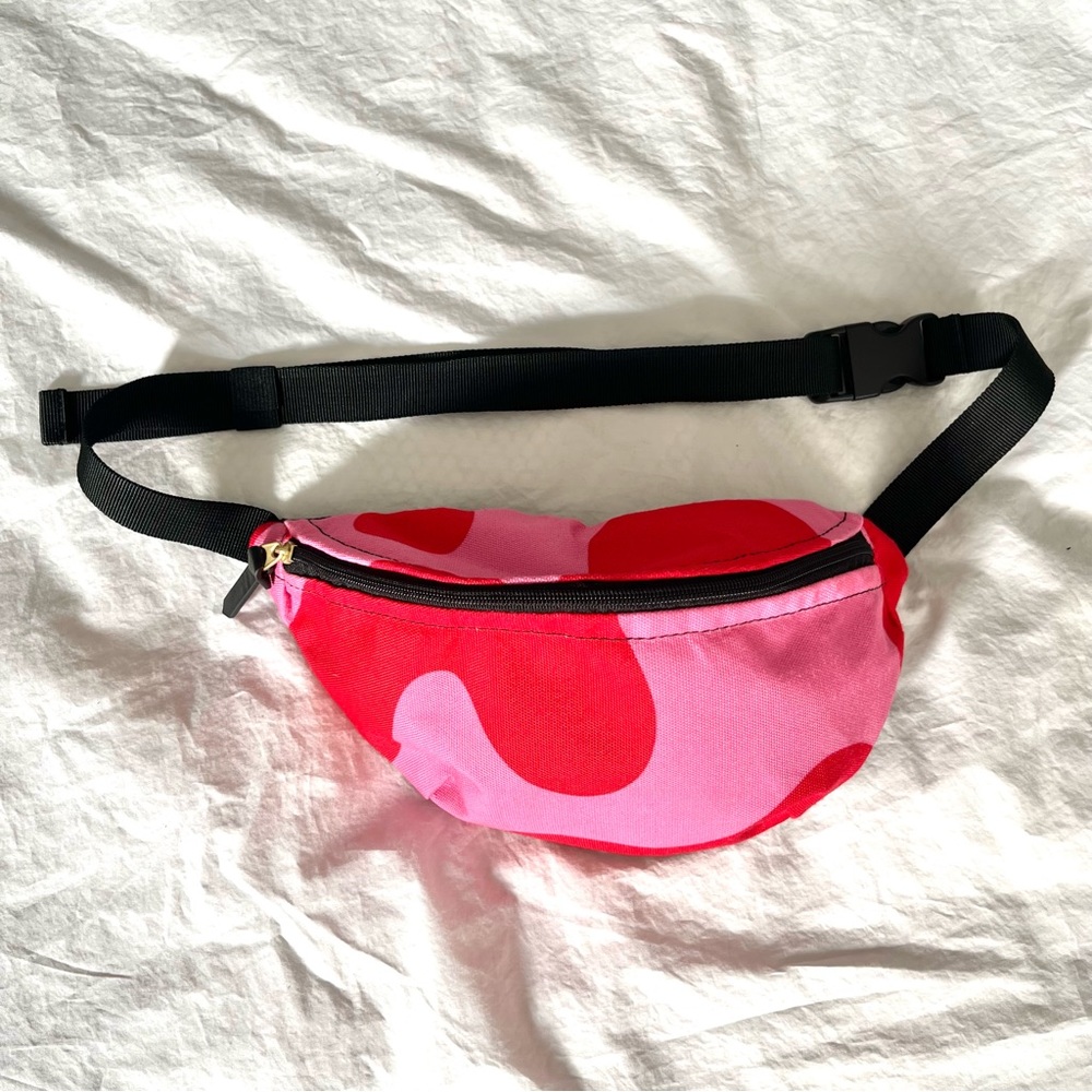 Pink & Red Wavy Print Fanny Pack